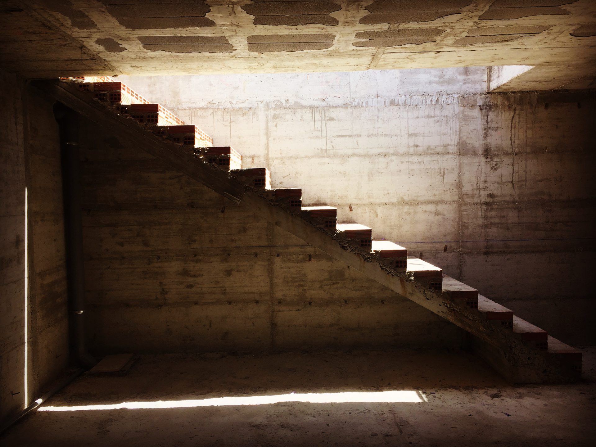 Arquitectura de escaleras - Garaje rincon de la victoria