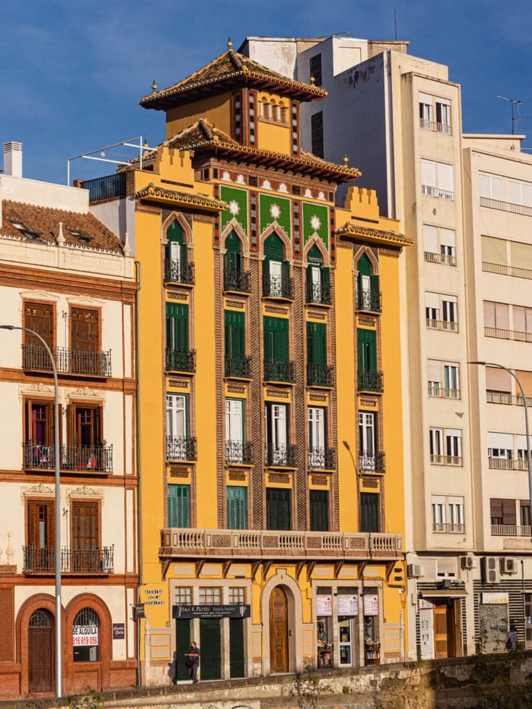 solar avenida rosaleda