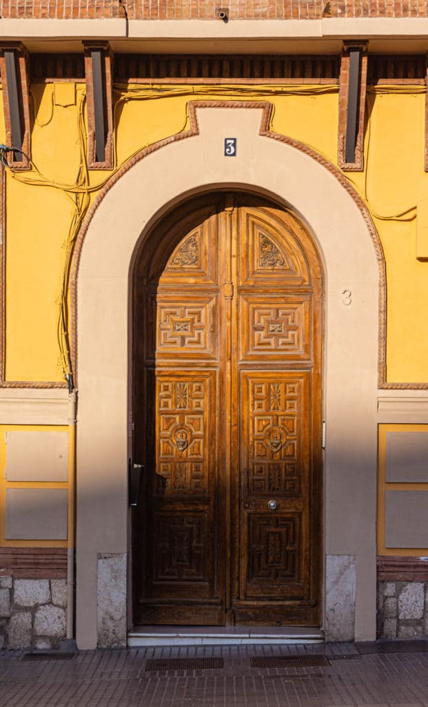 Puerta rehabilitacion fachadas Málaga