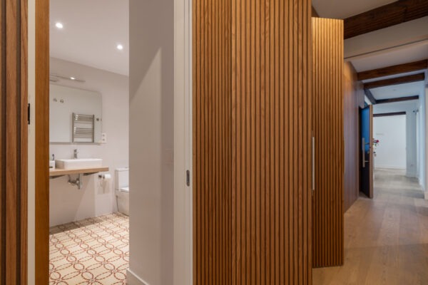 Madera y baño